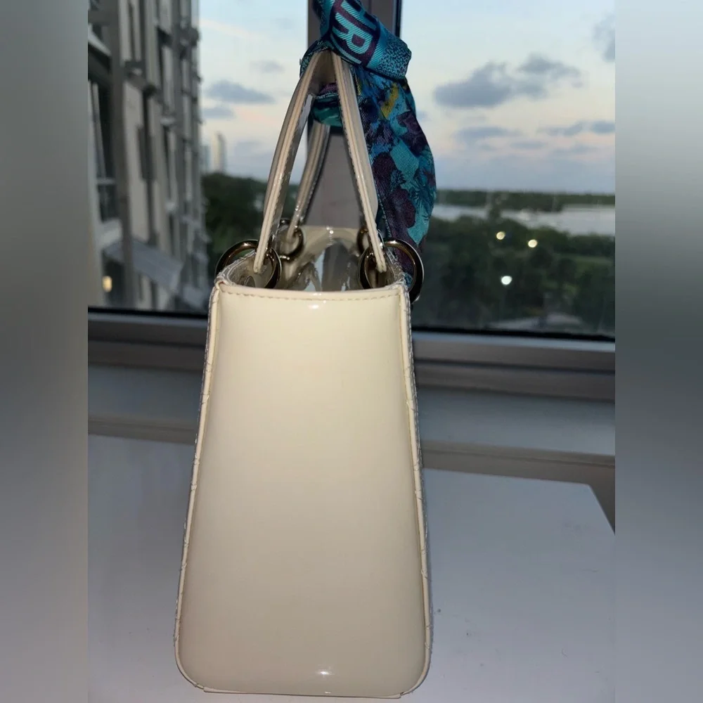 Authentic Christian Lady Dior White Handbag with Christian Dior blue Twilly